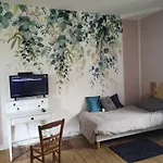 Le Petit Plessis Bed & Breakfast