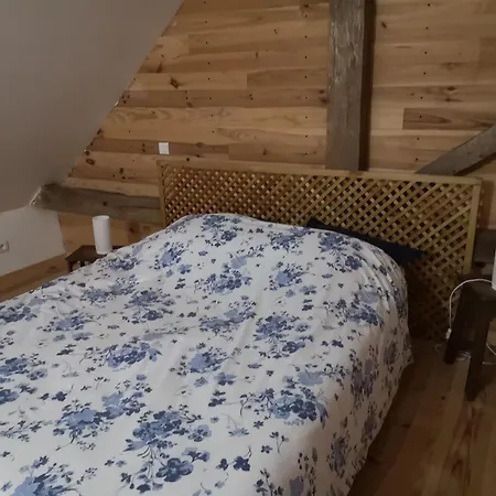 Le Petit Plessis Nocleg ze śniadaniem 3*