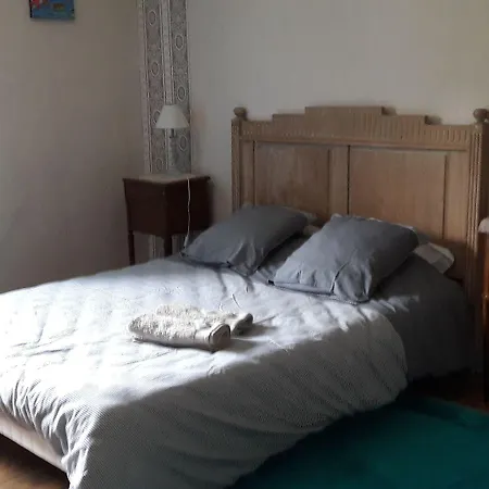 Nocleg ze śniadaniem Le Petit Plessis 3*
