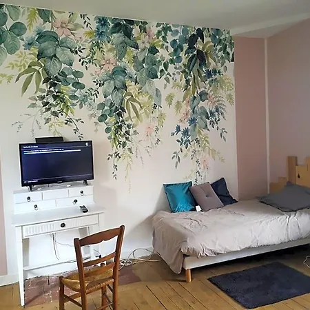 Le Petit Plessis Couette-café 3*