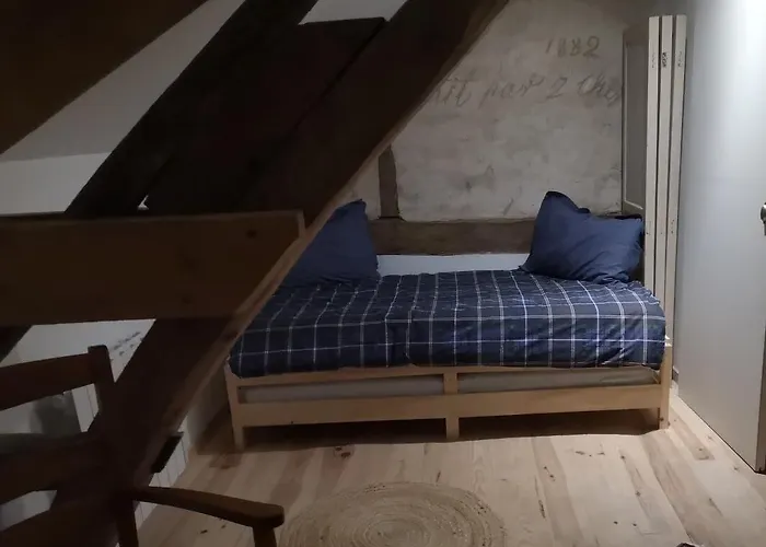 Le Petit Plessis לינה וארוחת בוקר