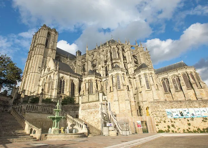 Le Petit Plessis לינה וארוחת בוקר