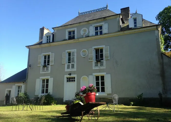 לינה וארוחת בוקר Le Petit Plessis